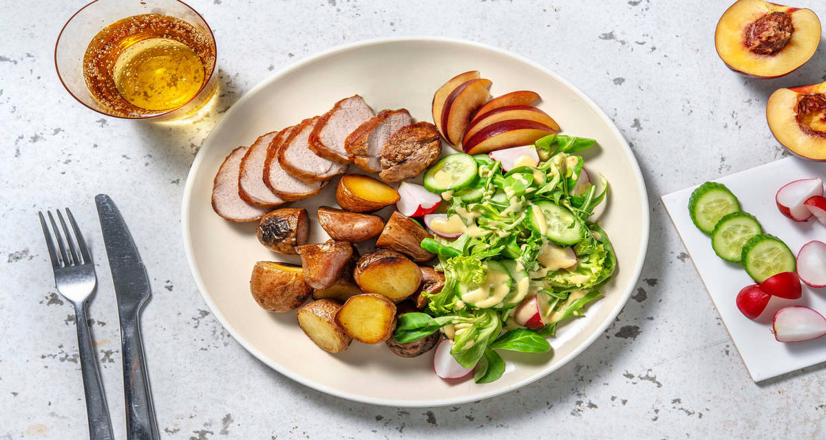 Filet mignon et salade estivale grenailles et de nectarines grillées
