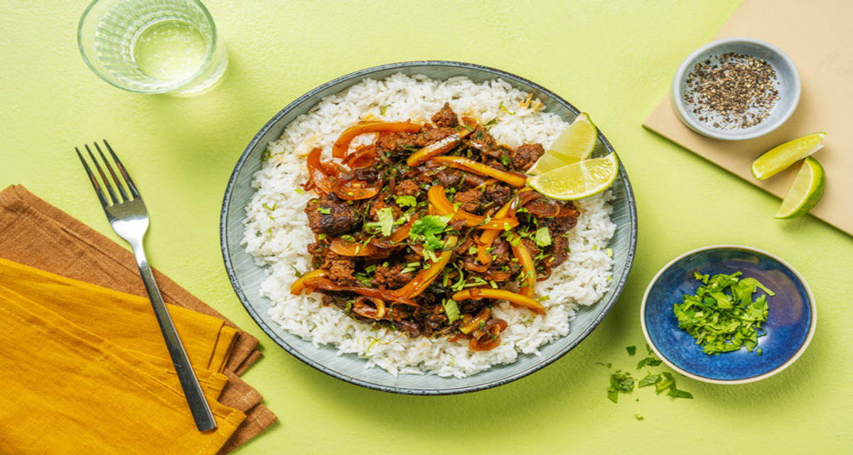 Asian-inspired Spiced Beef with bell peppers and pak choi