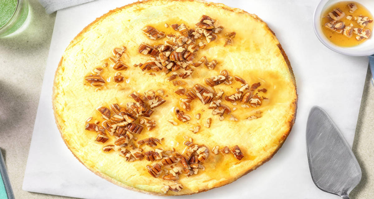 No-bake kruidnoten cheesecake om te delen | met gezouten karamel en pecannoten