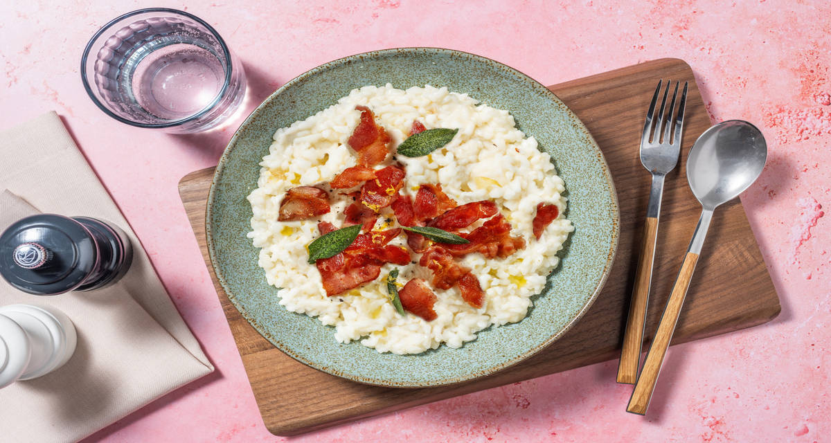 Risotto "alla gricia" al profumo di limone con crema di pecorino Dop e pancetta croccante