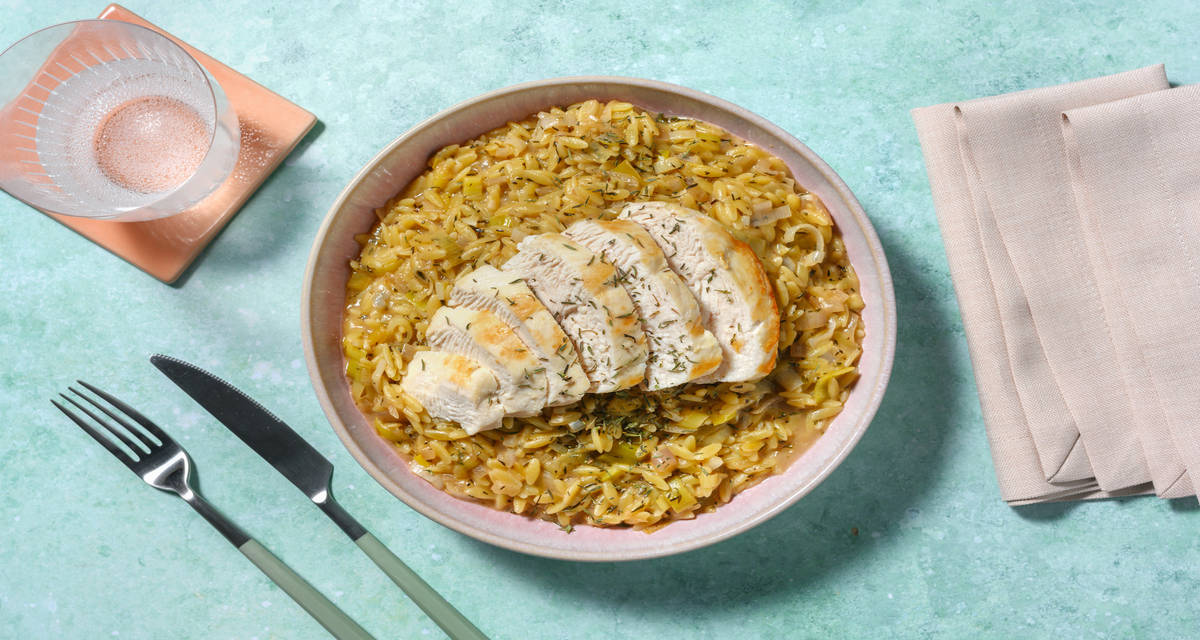 Pechuga de pollo con orzo en salsa cremosa de puerro con vinagre balsámico
