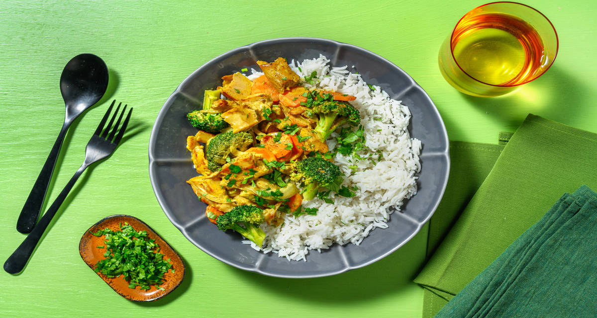 Curry de heura con verduras y arroz basmati