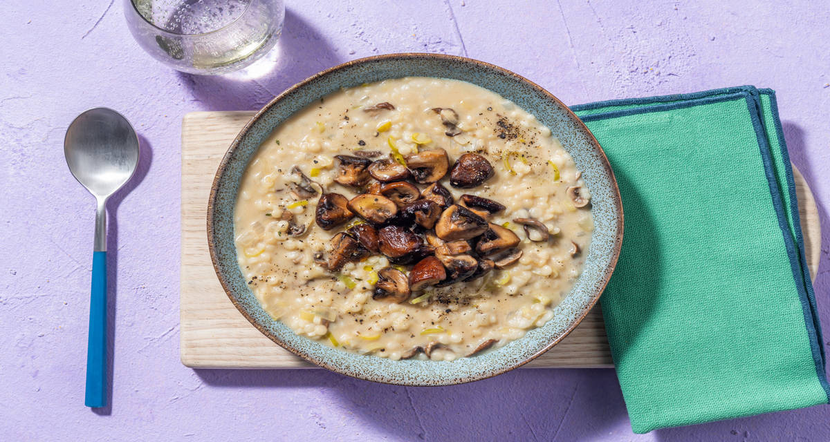 Sopa otoñal de cuscús perlado y setas con portobellos caramelizados