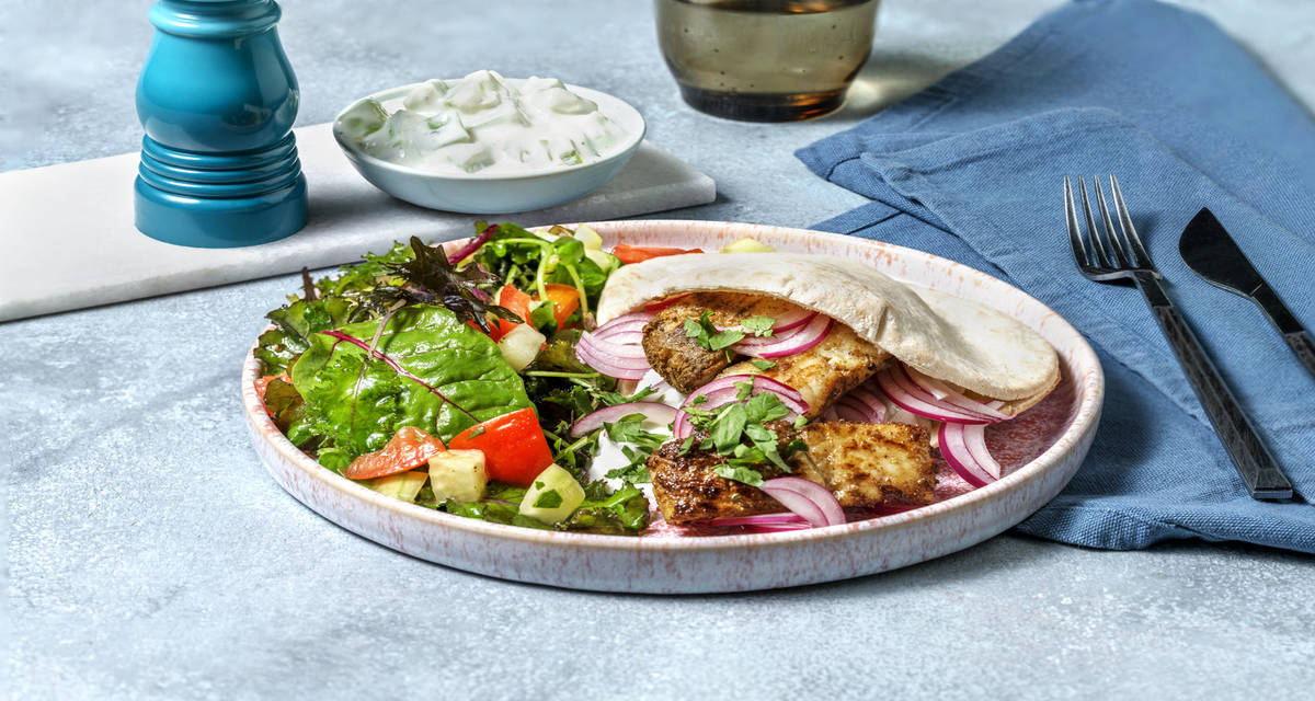 Shawarma de merluza al Ras-el-Hanout y ensalada fresca de pepino