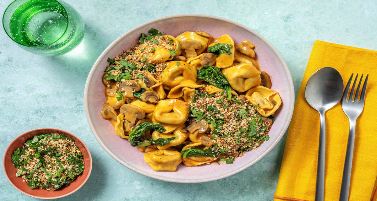 Krämig tortelloni med stekta champinjoner och pangrattato