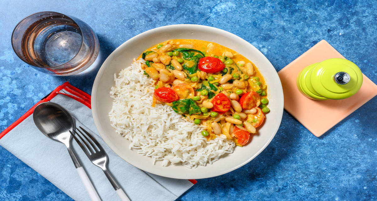 Creamy Pea Curry with spinach and cannellini beans