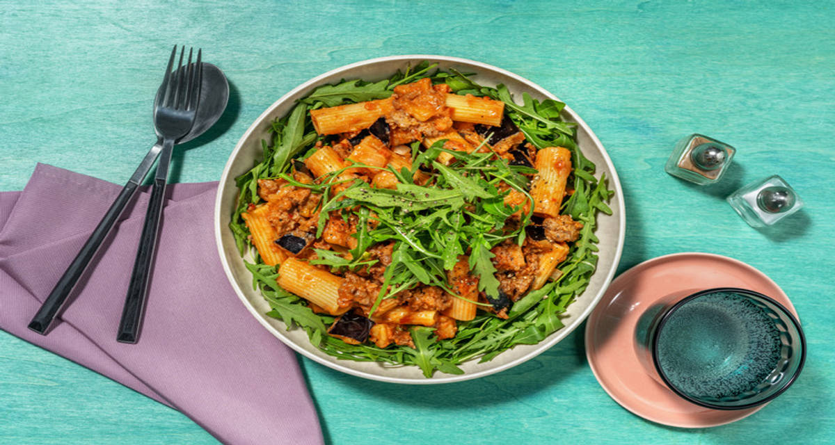 Rigatoni fondants au bœuf haché & aubergine tapenade de tomate et roquette