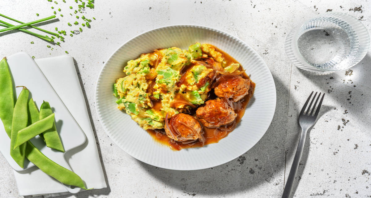 Boulettes de poulet & stoemp haricots plats et jus à l'oignon