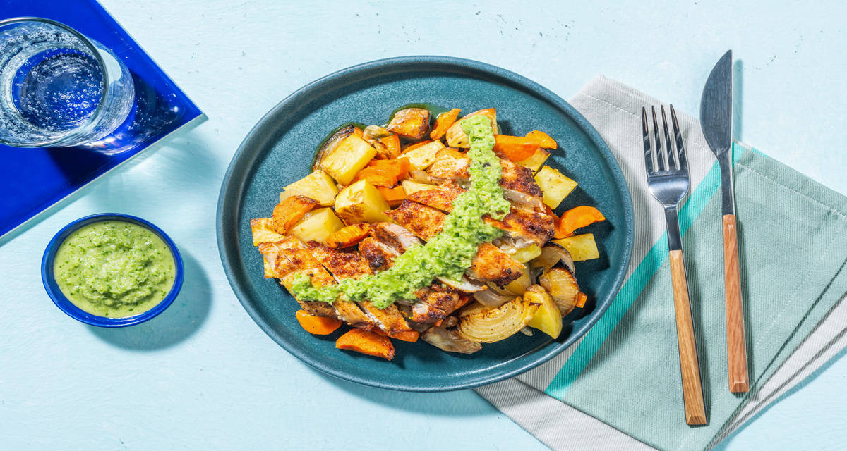 Pollo con mojo verde al estilo canario acompañado de patatas y verduras al horno