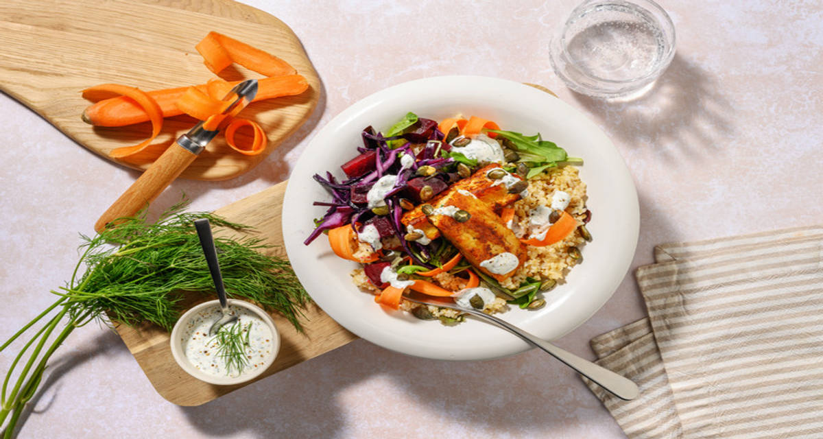 Pandestegt halloumi og bulgursalat med balsamicoglaseret rødbede og dilddressing
