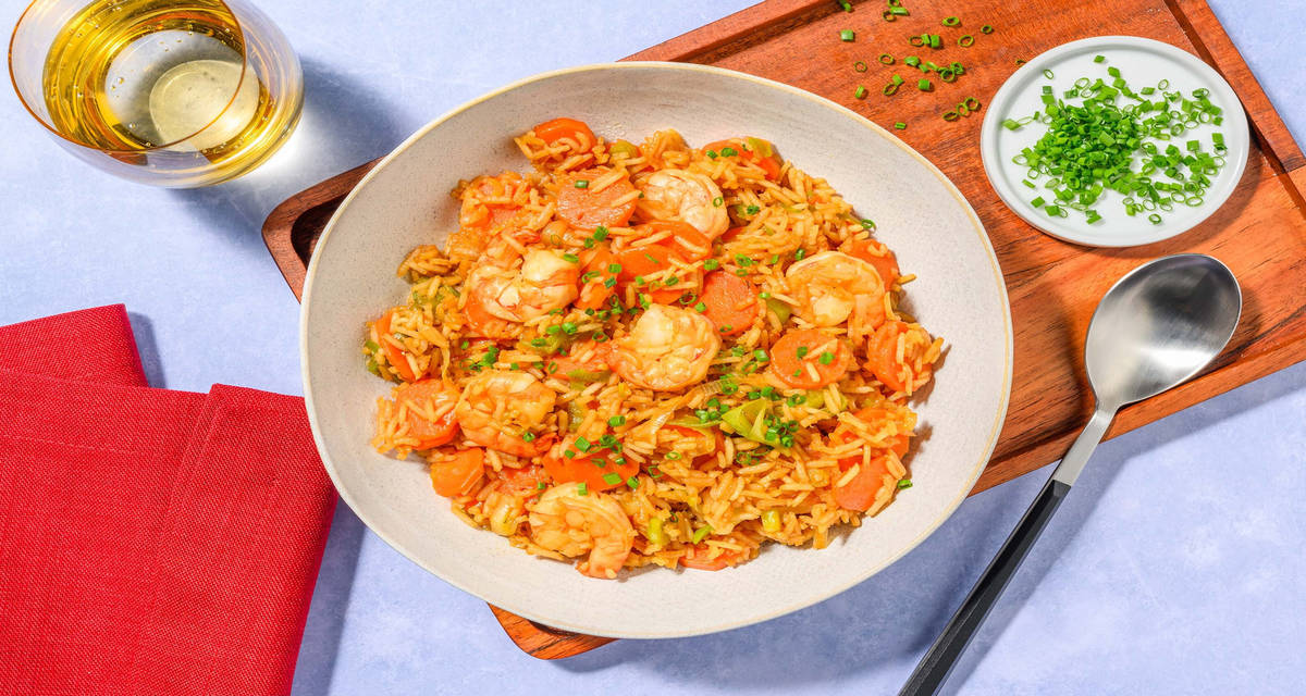 Nasi goreng - riso fritto all'indonesiana con gamberi, porri e salsa di soia