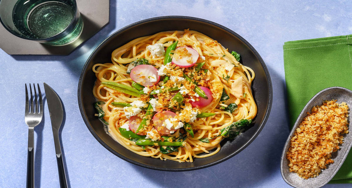 Vegetarisk vår-spaghetti med sockerärtor och citrusdillsås