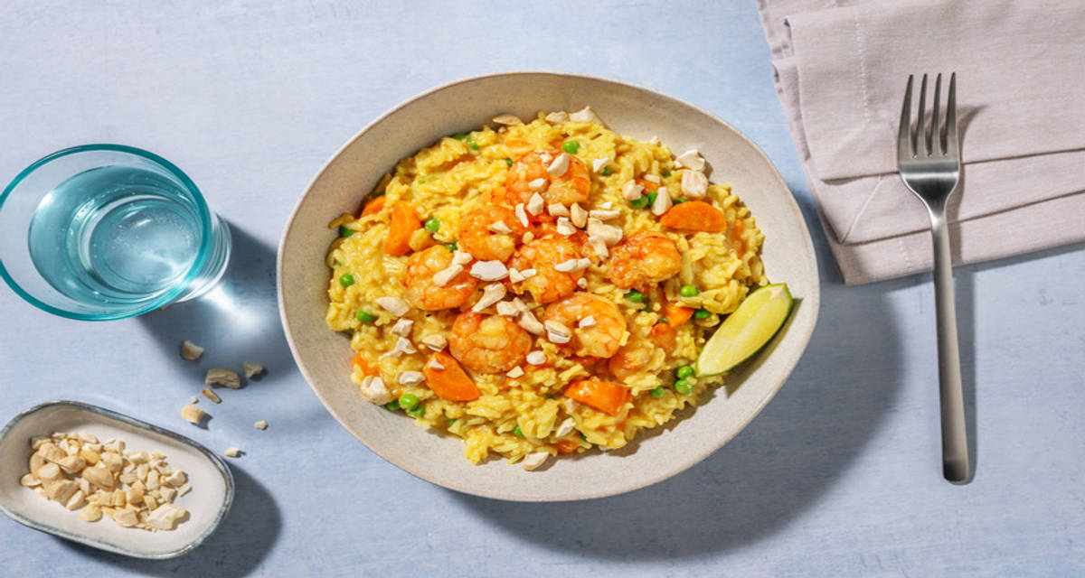 One-pot Thai Prawn Curry with carrot, peas and cashews
