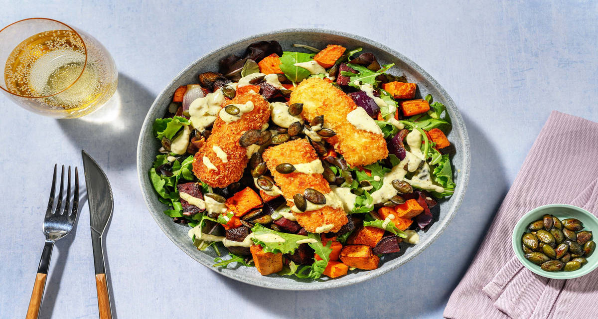 Panerad grillostbowl med rostade rotfrukter och pestodressing