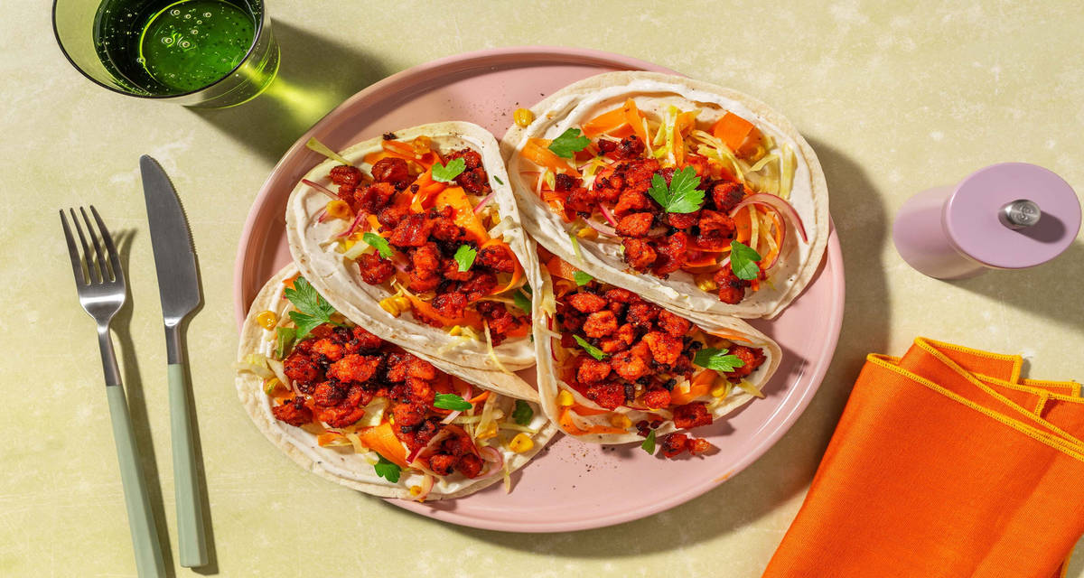 Sydamerikanska chorizotacos med vitlökssås och brynt majssallad
