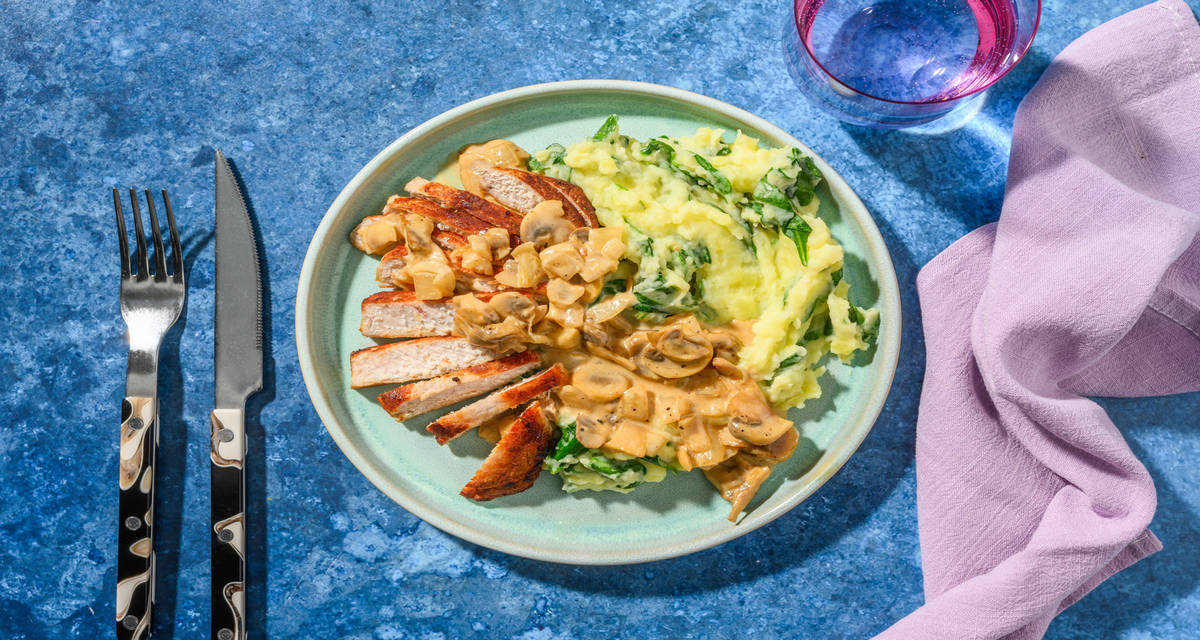 Kipfilet met spinazie-aardappelpuree met romige champignonsaus
