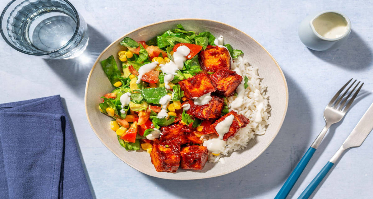Texmexkryddad glaserad tofu och majssalsa med jasminris och gräddfilsdipp