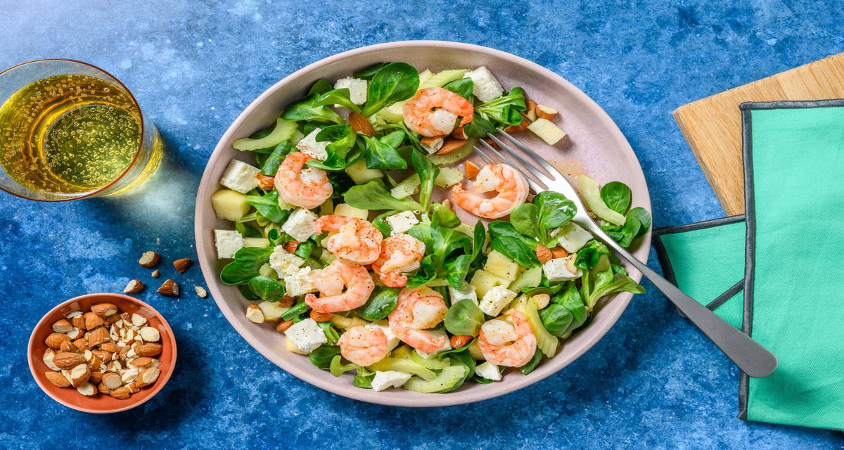 'Macedonia' di gamberi, mela e songino con Feta Dop, mandorle ed emulsione al lime