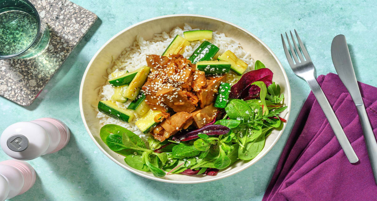 Petto di pollo, pere e riso Jasmine con salsa di soia, carote e cavolo allo zenzero