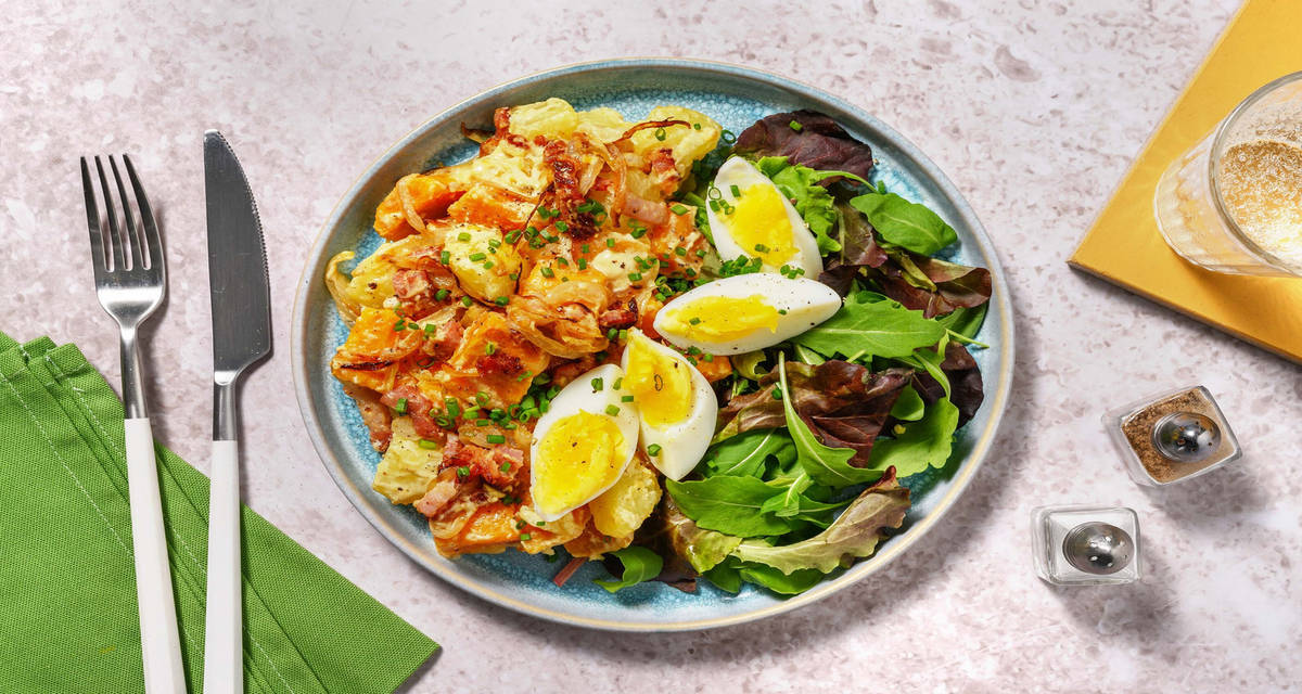 Kartofellsalat - insalata di patate e bacon con maionese, senape ed erba cipollina