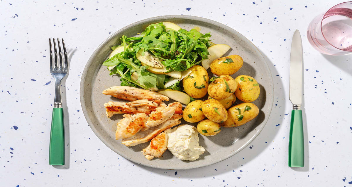 Snabb citronpepparkyckling med krämig senapssås och päronsallad