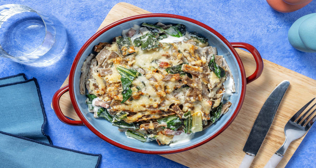 Pasticcio di pizzoccheri con pancetta e bietole