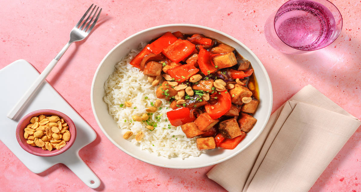 Le Végé : Tofu du général Tao avec du poivron, du riz & des cacahuètes