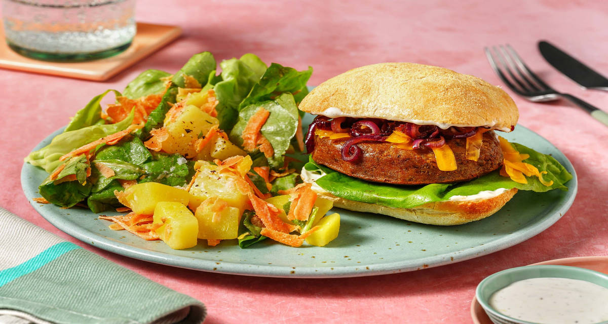 Cheeseburger végétarien sur ciabatta oignon caramélisé, Red Leicester et pommes de terre