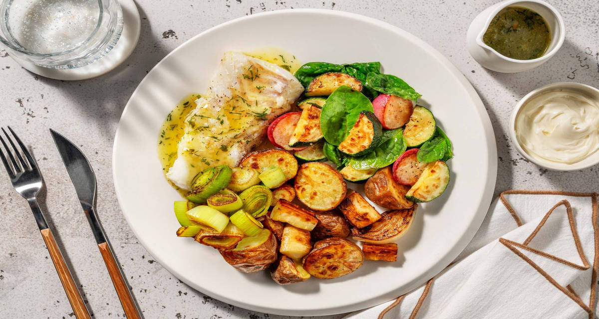 Citrusstegt hvid fisk med rejer med lun radisesalat og ovnbagte grøntsager