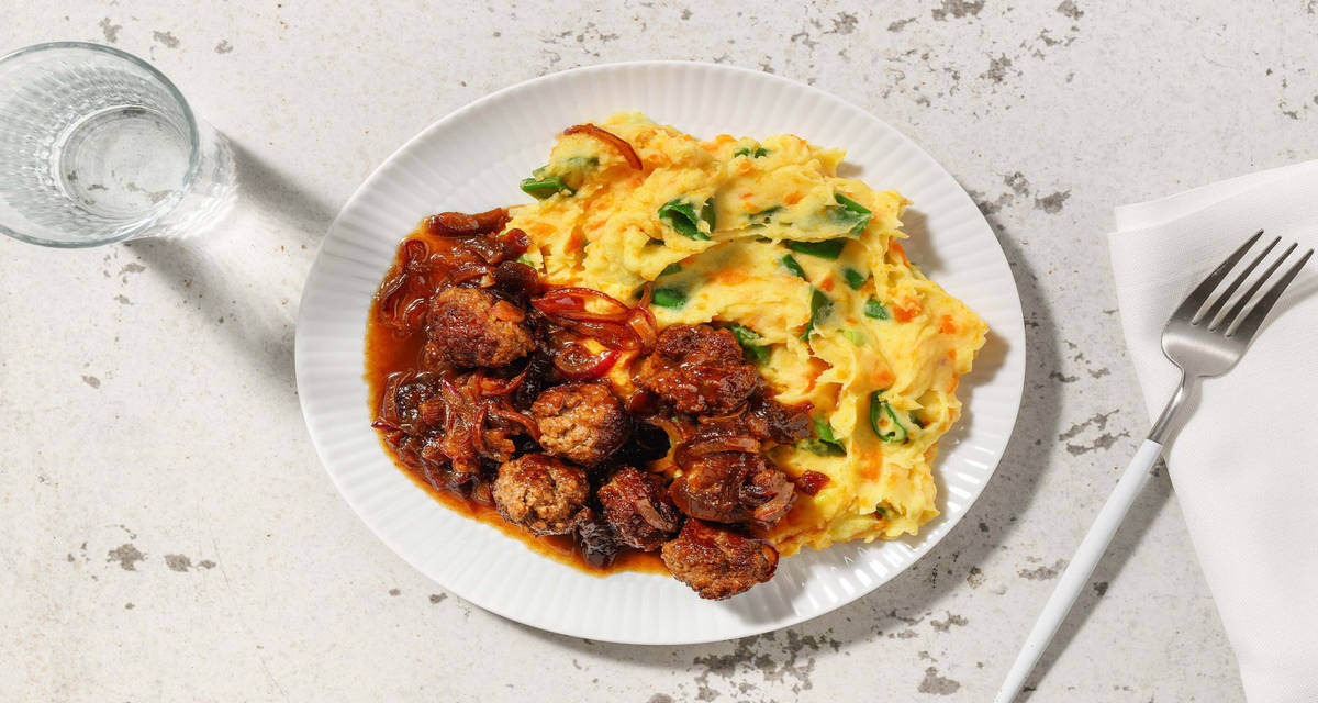 Boulettes de cerf à la provençale et stoemp haricots plats et jus à l'oignon
