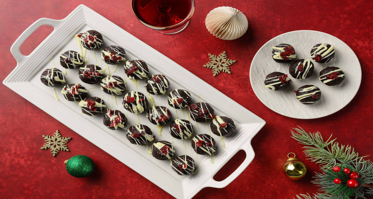 Christmas Pudding Style Chocolate Cake Pops Recipe HelloFresh