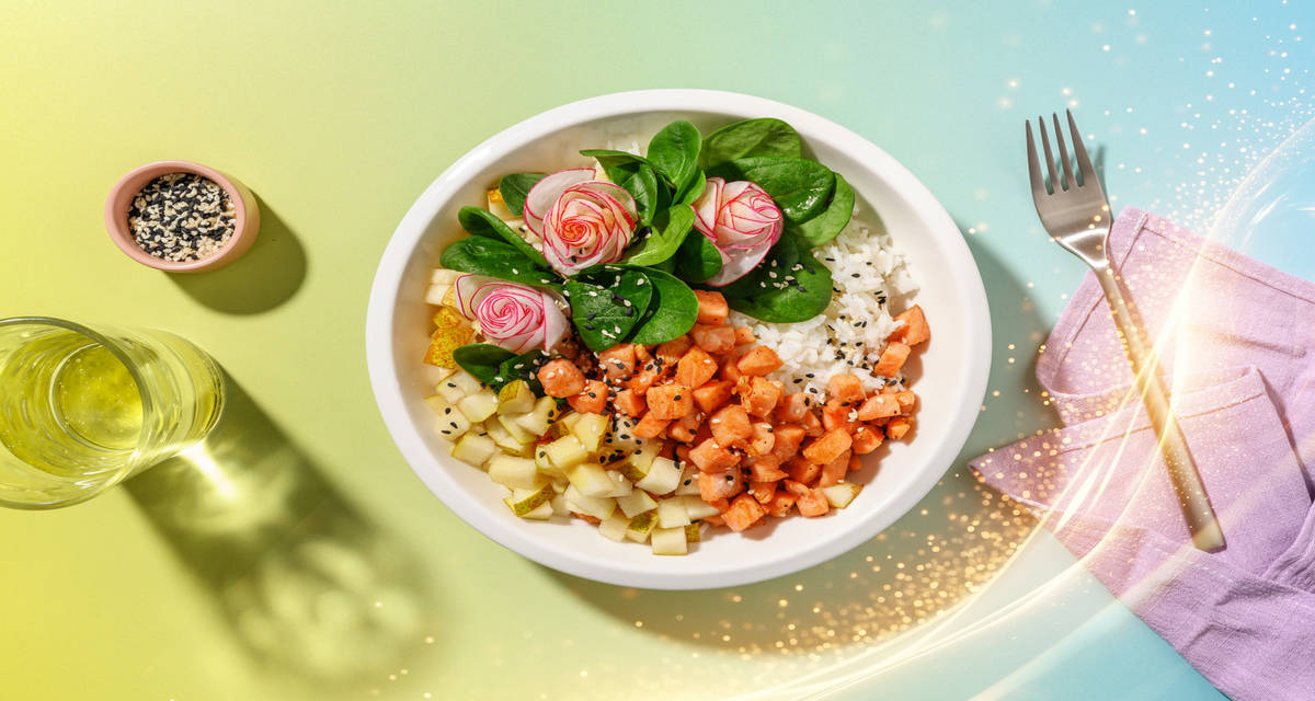 Poké polinesiana danza e gusto Ispirata a Vaiana | con salmone, ravanelli e pera