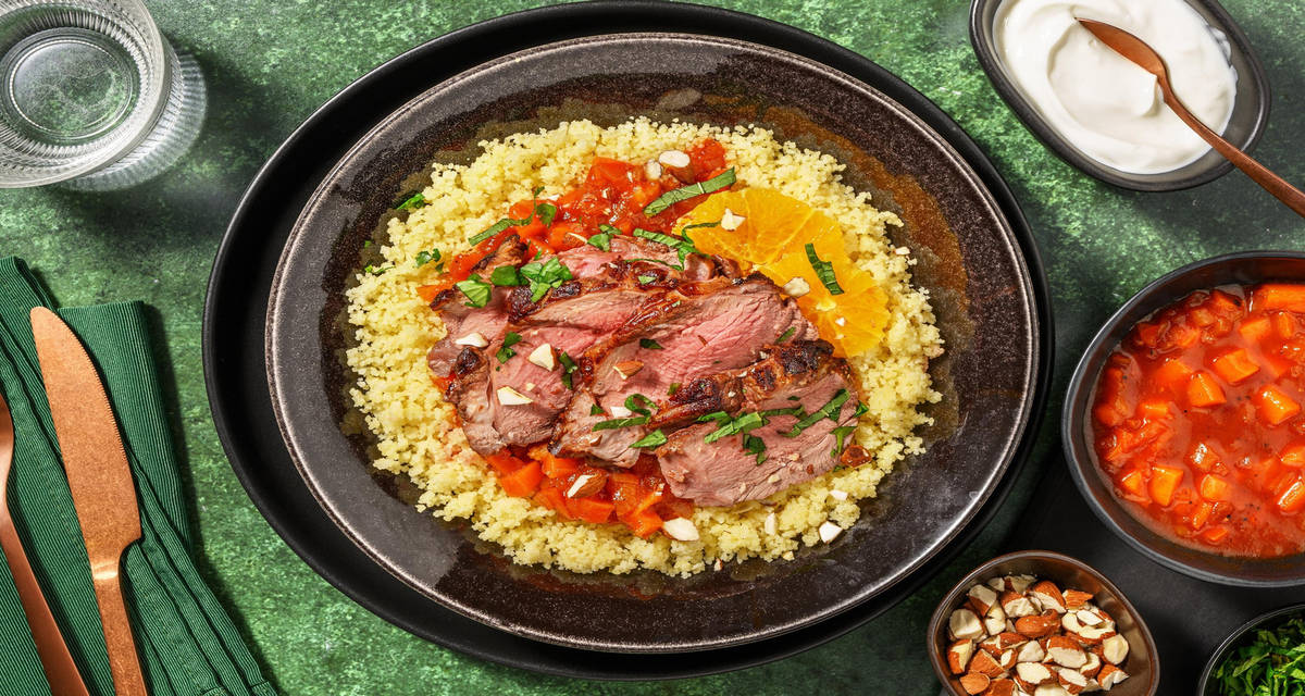 Marockansk lammtagine och couscous med mynta, koriander och apelsin
