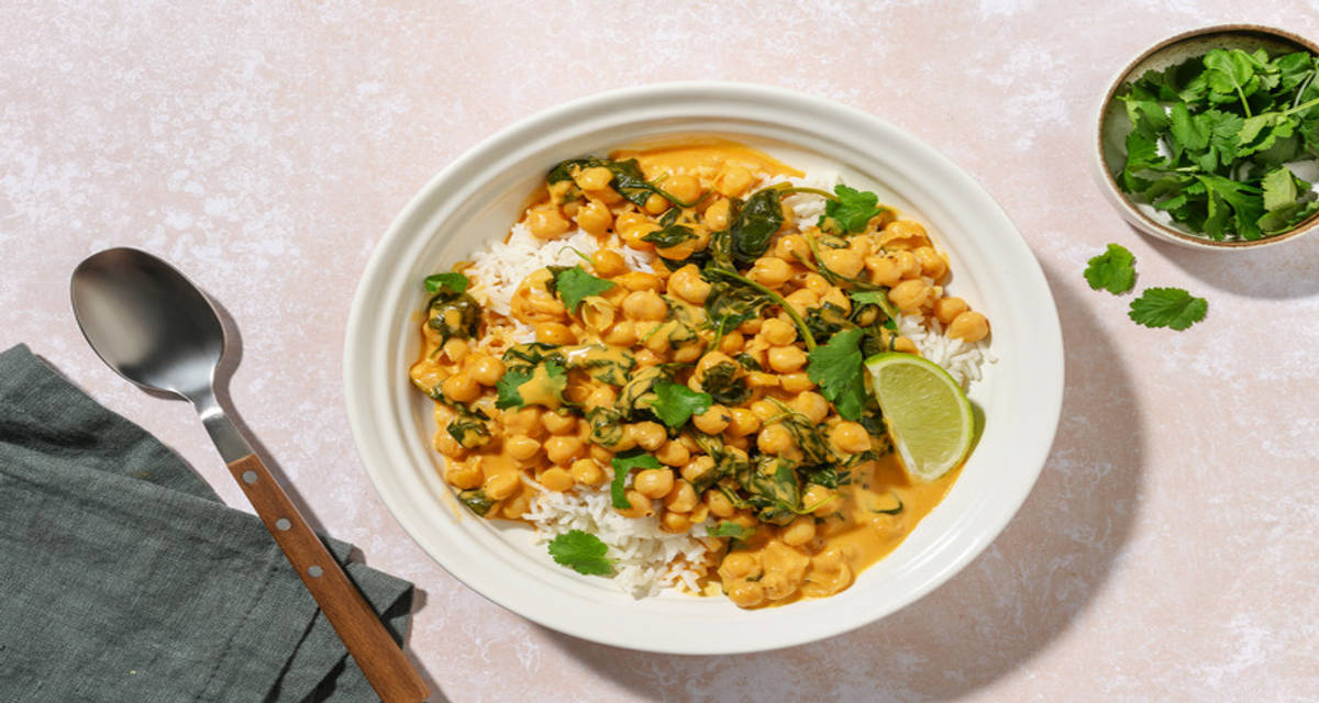 Chana Masala - curry di ceci, mazzancolle e spinaci con riso Basmati, latte di cocco e cumino