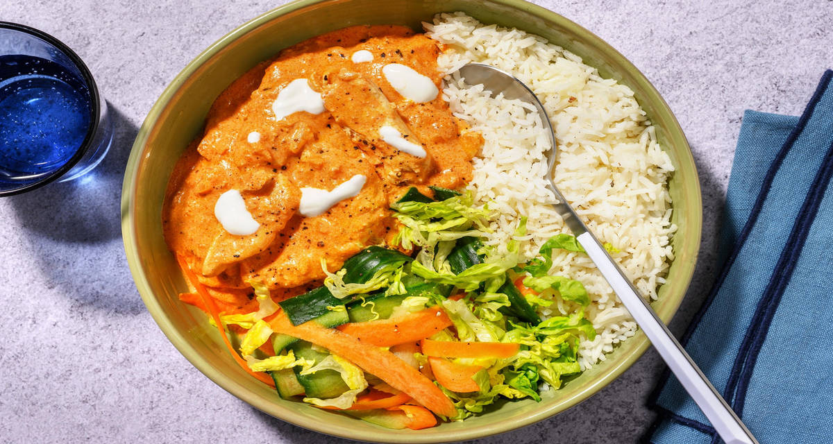 Hurtig butter chicken med basmatiris og spidskålssalat
