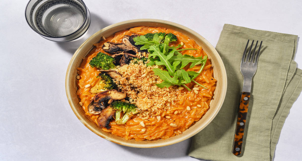Cremet tomat-'orzotto' med balsamicobagt portobello og broccoli og Grana Padano