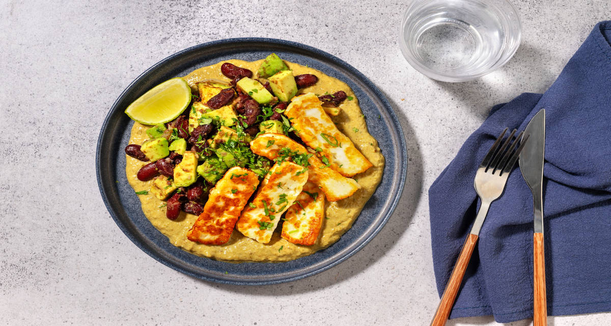 Sabor del México - formaggio dorato e salsa ai peperoni con fagioli speziati, avocado e coriandolo