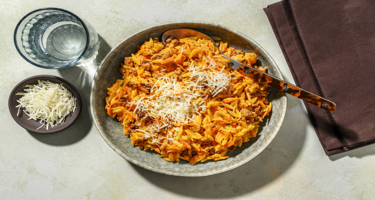 Le Végé : orzo, haché végétal & duo de fromages avec des carottes & des épices italiennes