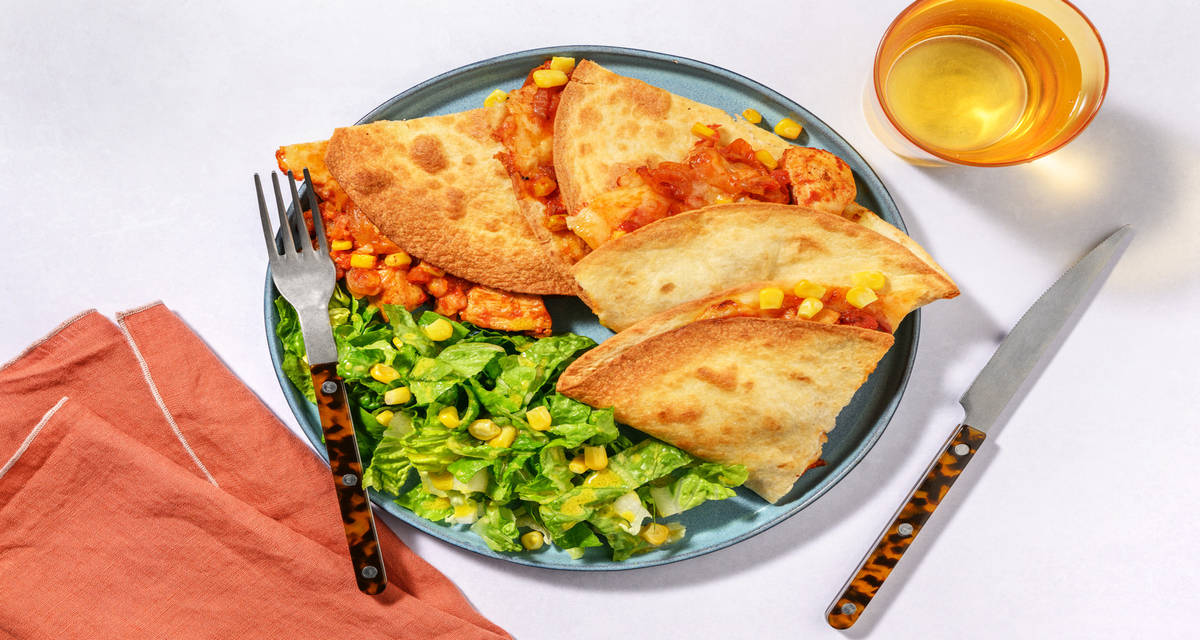 Cheesy quesadillas dinde & maïs avec des épices mexicaines & du gouda