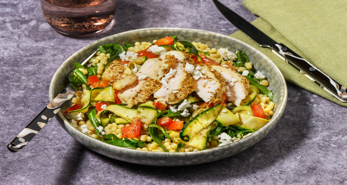 La Poulette : poulet, courgette & pesto avec du couscous perlé & du fromage frais