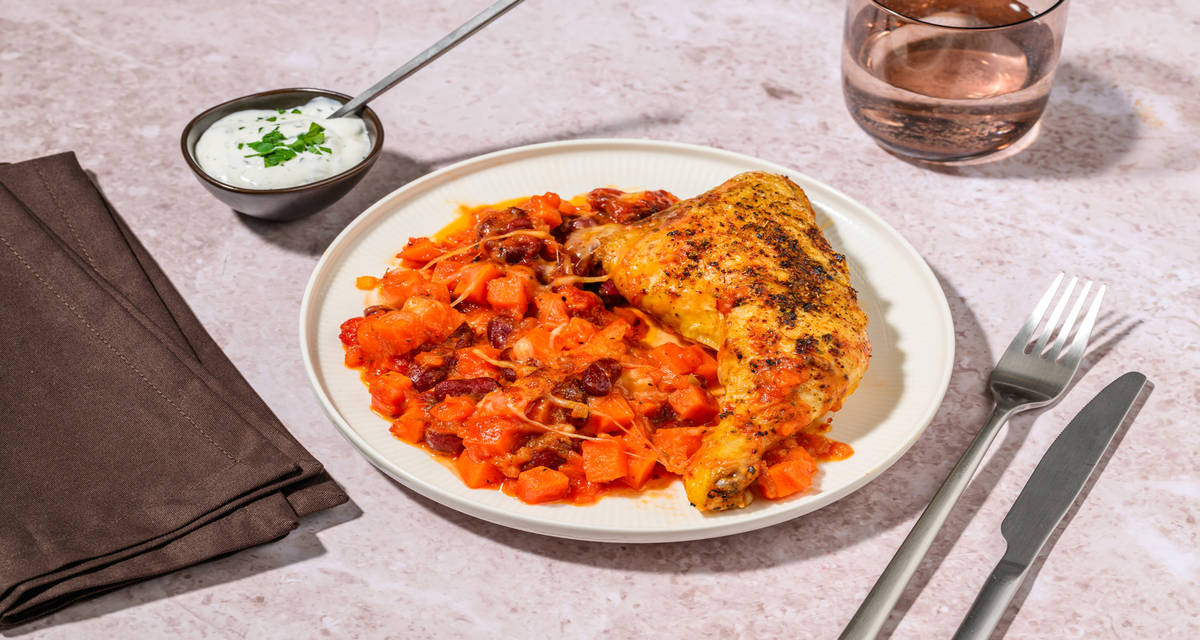 Poulet rôti & cheddar à la mexicaine avec de la patate douce & des haricots rouges