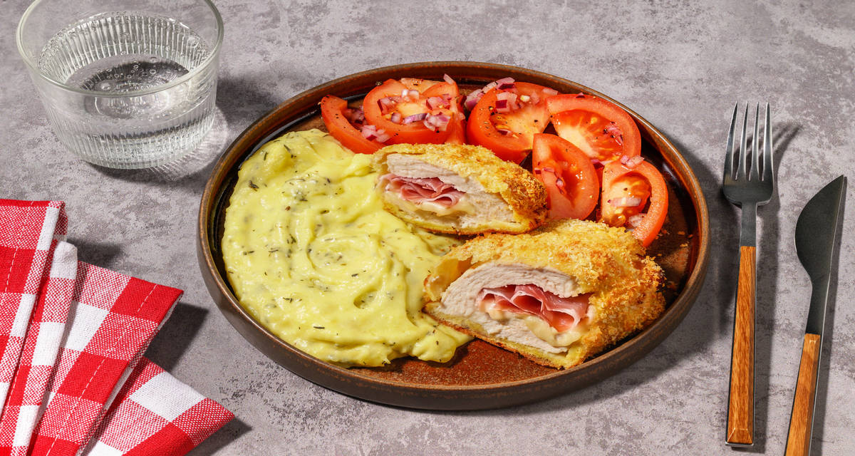 Cordon bleu au poulet Label Rouge & purée avec une salade de tomate à l'échalote