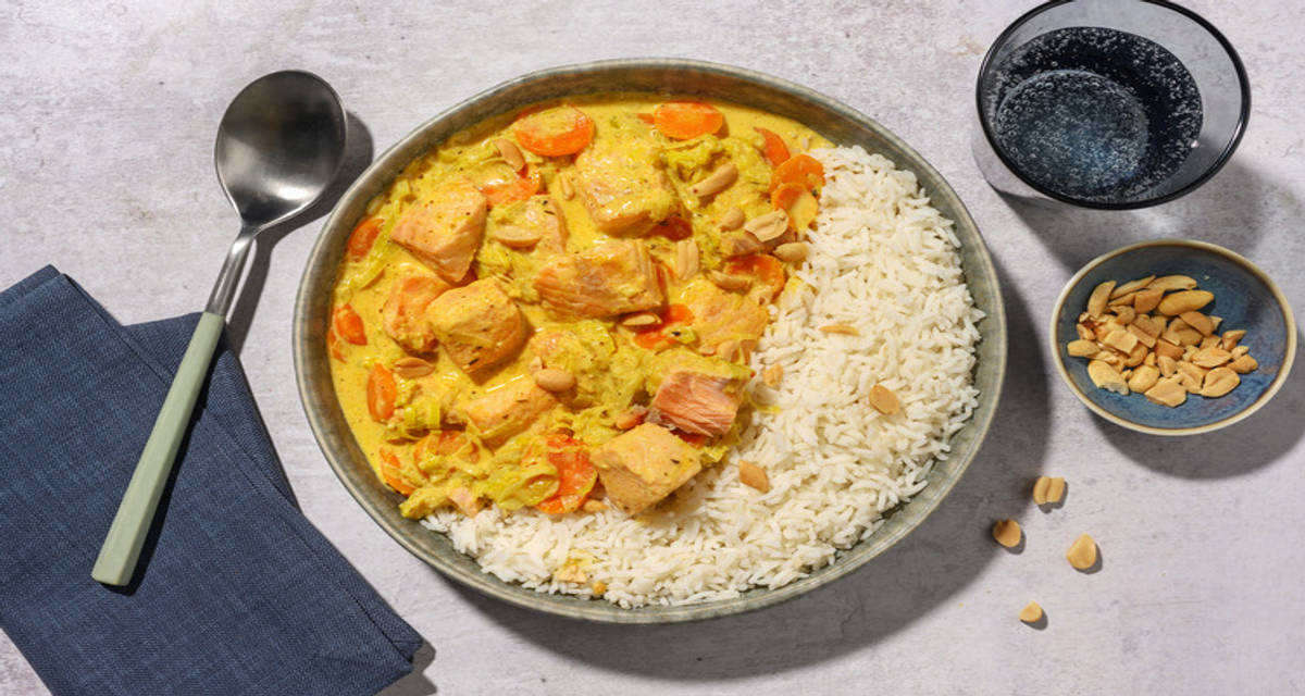Trota Iridea al latte di cocco e spezie asiatiche con riso Basmati, porro e arachidi