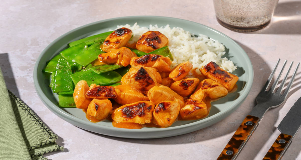 Pollo a la naranja rápido con verduritas acompañado de arroz basmati