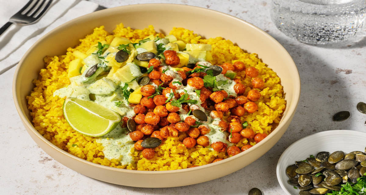 Pois chiches fumés et salsa tropicale de mangue & avocat boulgour, sauce yaourt & fines herbes, graines de courge