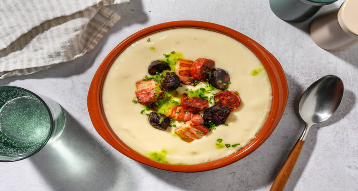 Nuestra versión veraniega de la fabada asturiana con compango y aceite de cebollino