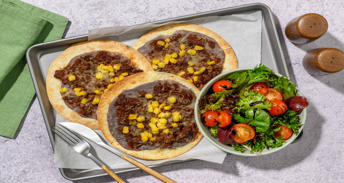 ¡Taco Party! Tacos de ternera con queso fundido con frijoles refritos y ensalada