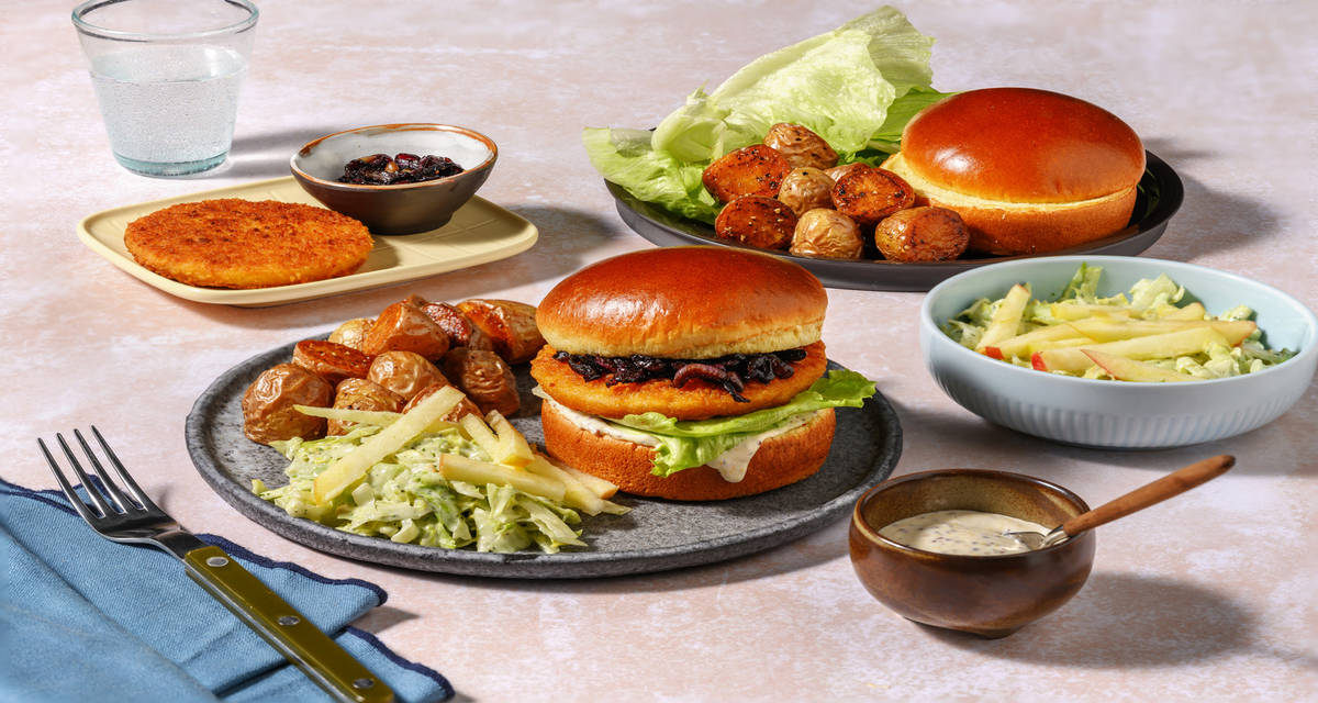 Soirée burger en famille : burger végé façon poulet sur pain brioché à assembler vous-même et à déguster ensemble !