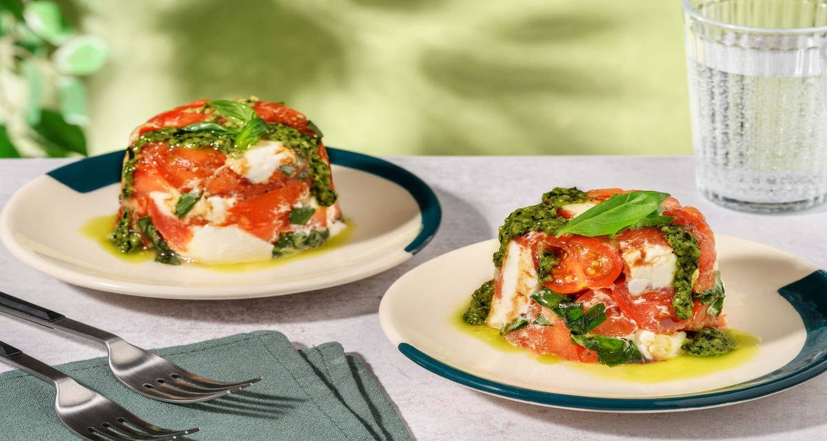 Caprese veggie tartaar 2 porties | voorgerecht met basilicumcrème en vers basilicum