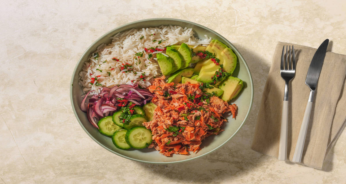 Sydøstasiatisk inspireret tunbowl med jasminris og spicy citrusdressing